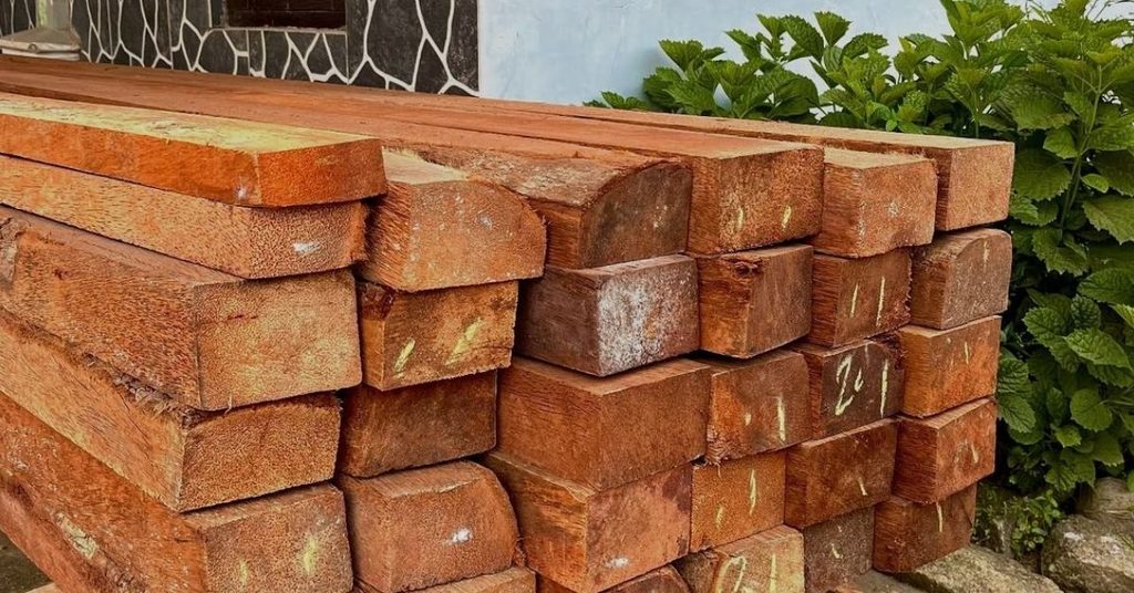 kelebihan dan kekurangan kayu ulin